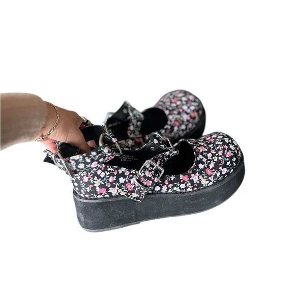 DEMONIA Sprite 02 Floral Heart Platform Shoes