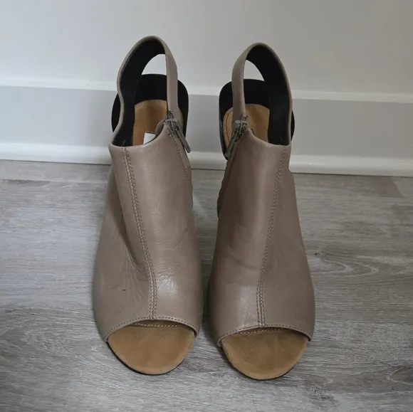 Diane Von Furstenberg DVF Leather Peep Toe Slingback Sandals Booties