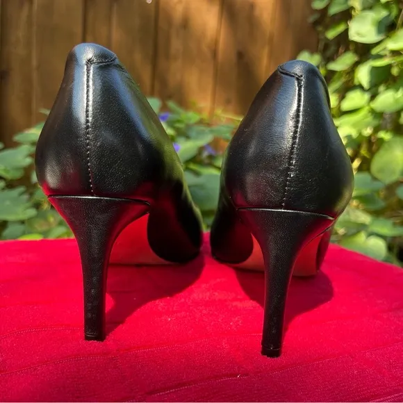 Diane Von Furstenberg Olee Black Leather Pointed Toe Pumps US Size 7.5 EUC