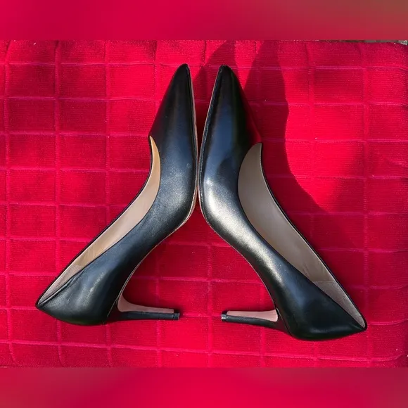 Diane Von Furstenberg Olee Black Leather Pointed Toe Pumps US Size 7.5 EUC