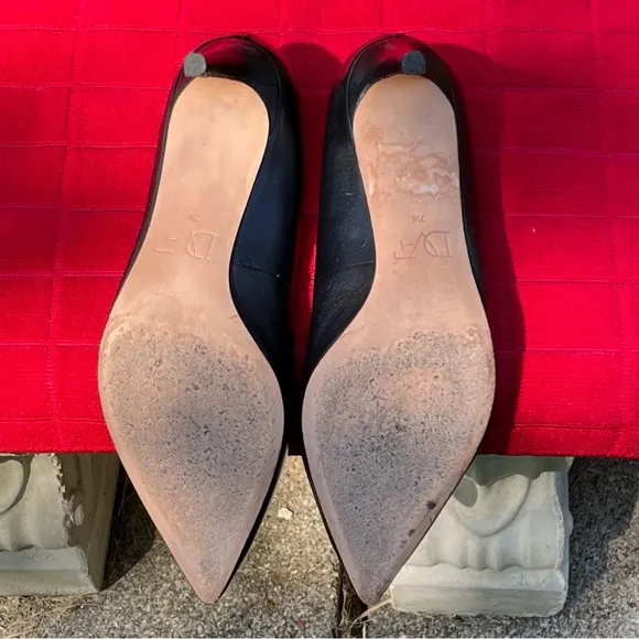 Diane Von Furstenberg Olee Black Leather Pointed Toe Pumps US Size 7.5 EUC
