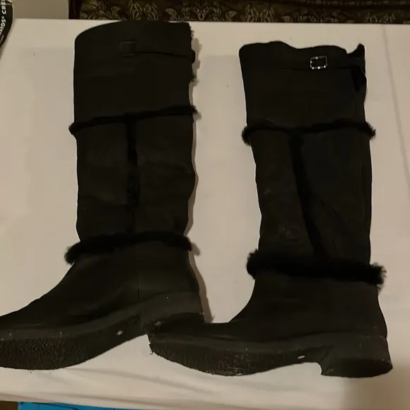 Diane Von Furstenberg size 10 black leather shearling lined over the knee boots