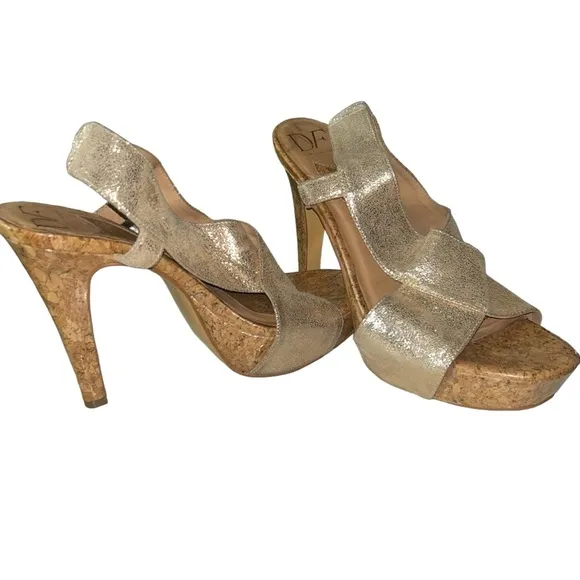Diane Von Furstenberg Zia Metallic Gold Leather High Heel Sandals. Size 8