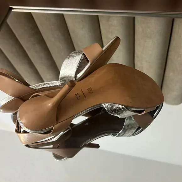 Diane Von Fustenberg sandals new