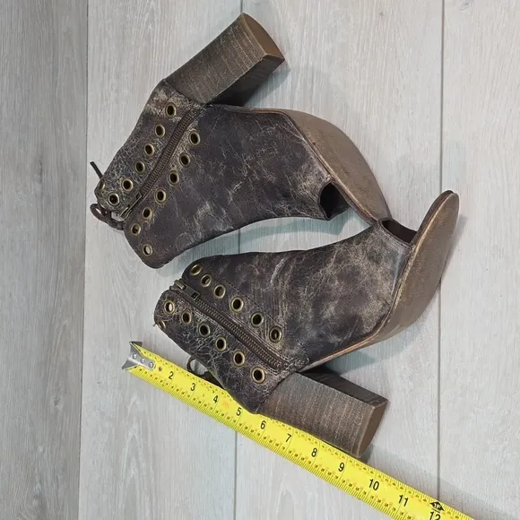 Diba True Women Ankle Distressed Leather Heels Boho shoes boots sz 8