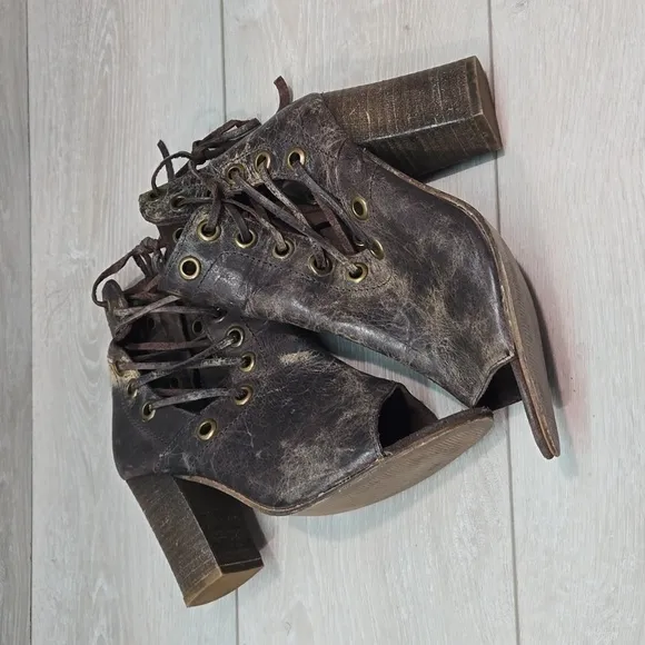 Diba True Women Ankle Distressed Leather Heels Boho shoes boots sz 8