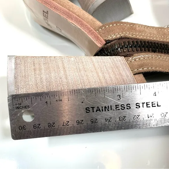 DIESEL Heels Sandals Size 37 US 7 Tan Block heel​