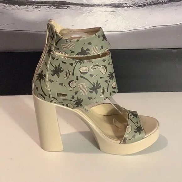 DOGO Shoes Vegan Leather Ivory Platform Coconut Palm Tree Sandal Shoe Sz 37 US 7