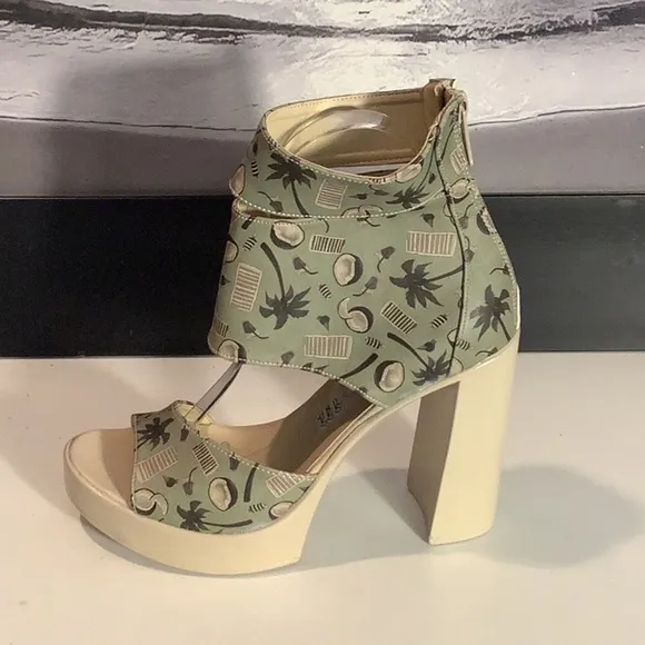 DOGO Shoes Vegan Leather Ivory Platform Coconut Palm Tree Sandal Shoe Sz 37 US 7