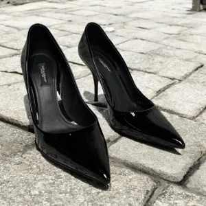 Dolce &amp; Gabbana great shape black patent leather pointed toe stiletto pumps heel
