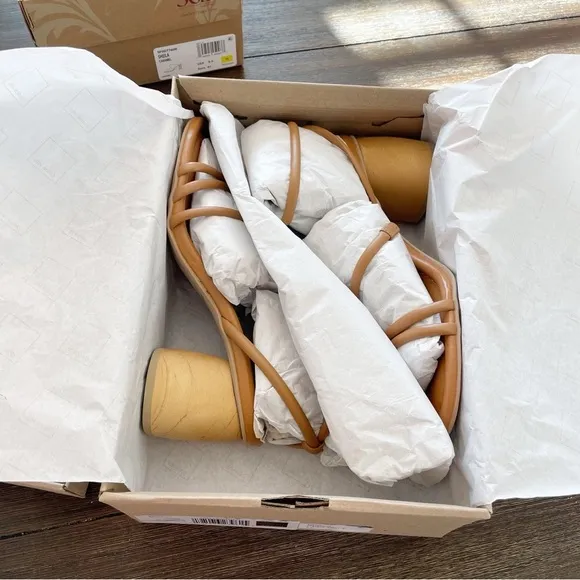 Dolce Vita Mikael Block Heel Sandals in Tan Leather Women’s Size 9.5 New in Box
