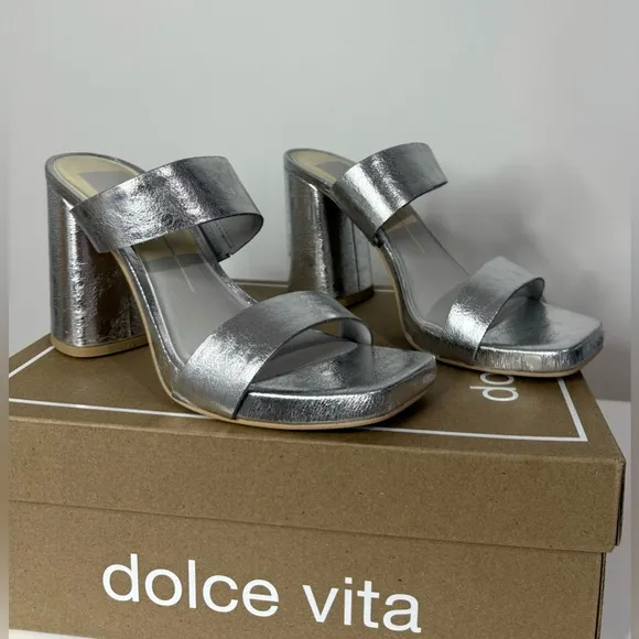 Dolce Vita NIB Silver Metallic Cataya Block Heel Sandals