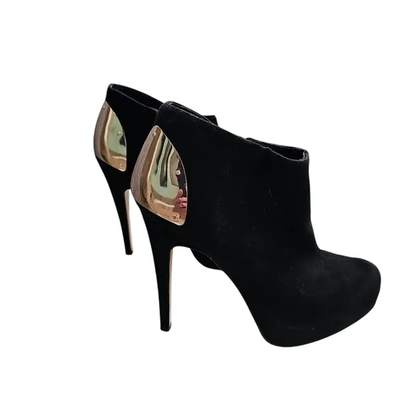 Dolce Vita Size 7.5 Elegant Black High Heel Gold Plated Ankle Suede Boots Sexy
