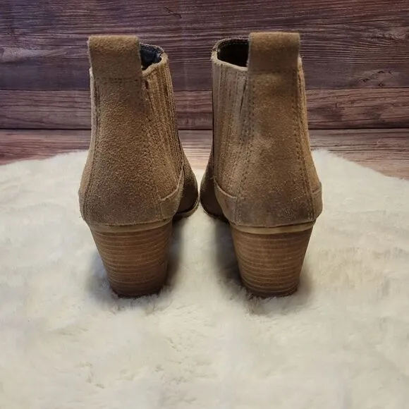 Dolce Vita beige suade ankle block heel boots