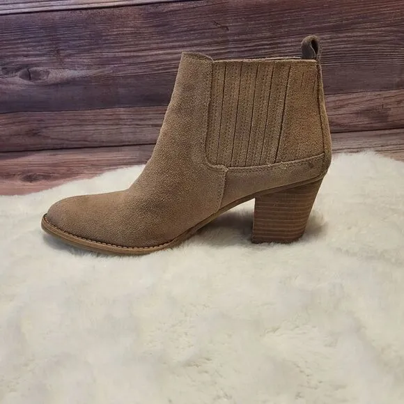 Dolce Vita beige suade ankle block heel boots