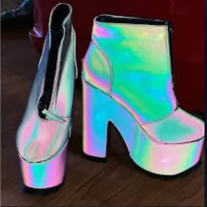 Dolls Kill Y.R.U. Nightmare Reflective Platform Heeled Boots Shoes Size US 8