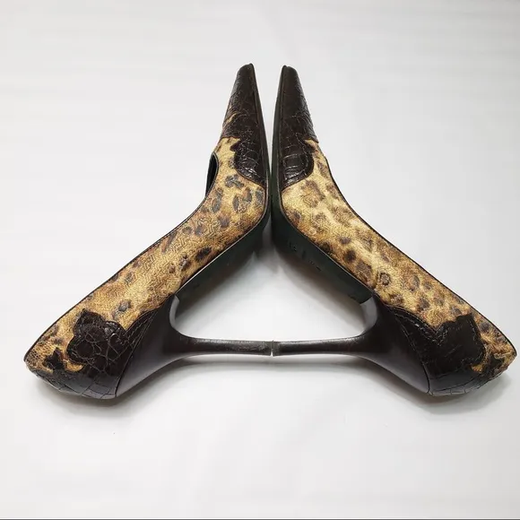 Donald J Pliner Brown Textured Leather Shoes Pumps