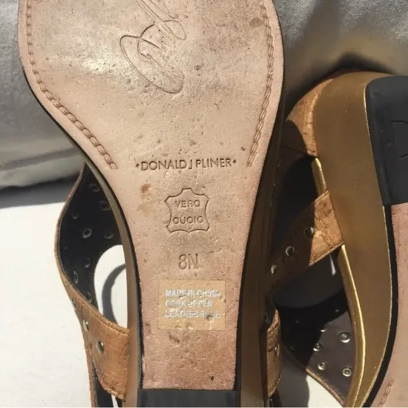 DONALD J PLINER Cork Wedge Sandal