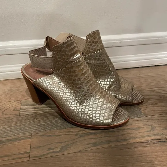 Donald J. Pliner KHLOE Sling-Back Bootie Sandals