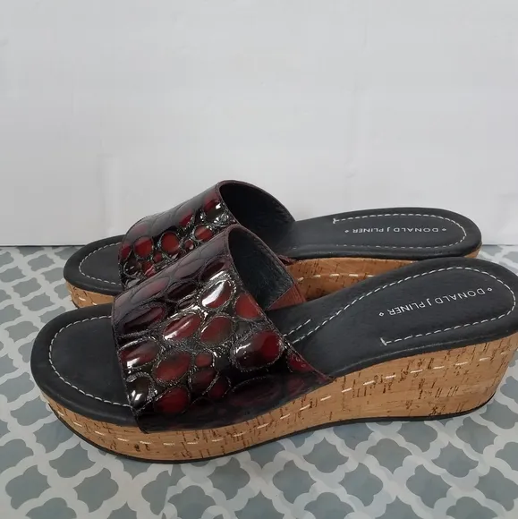 Donald J Pliner Safari Wedge Sandals 8.5 NWOT
