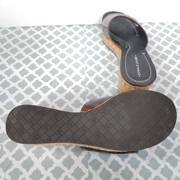 Donald J Pliner Safari Wedge Sandals 8.5 NWOT