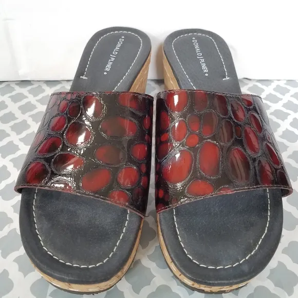 Donald J Pliner Safari Wedge Sandals 8.5 NWOT