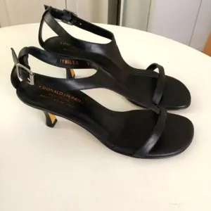 Donald J Pliner Sandals with low kitten heel (Pre-Loved)