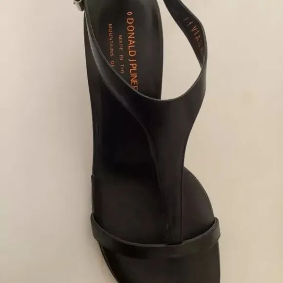 Donald J Pliner Sandals with low kitten heel (Pre-Loved)
