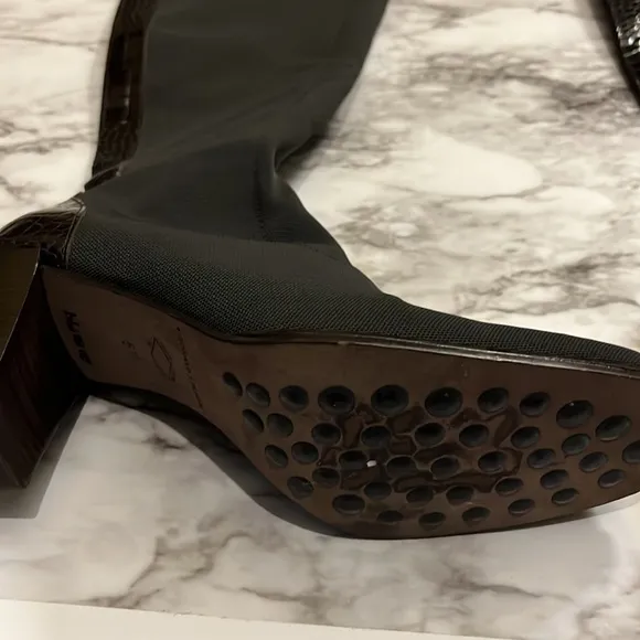 Donald Pliner dark brown tall boots