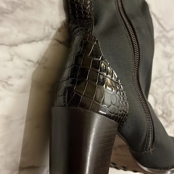 Donald Pliner dark brown tall boots