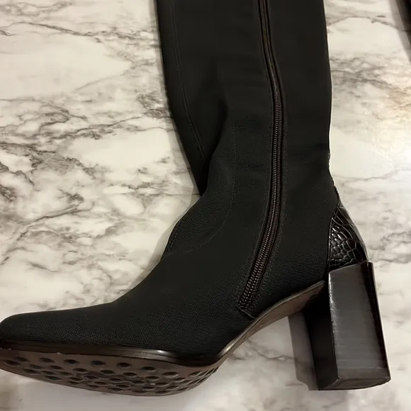 Donald Pliner dark brown tall boots