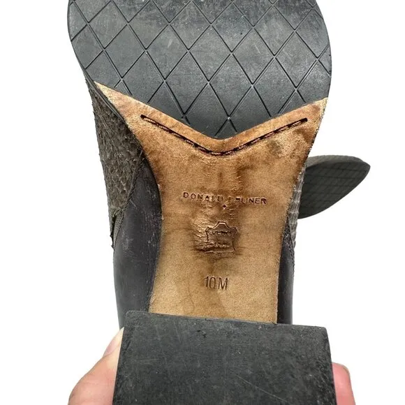 Donald Pliner Edyn Cut Snake Metallic Distressed Leather Ankle Boots Size 10