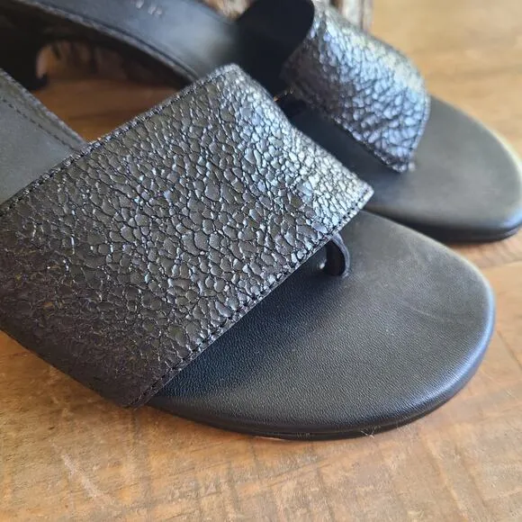 Donald Pliner NEW Vimm Pebbled Black Leather Slide Sandals Sz 7 M Short Heel NEW