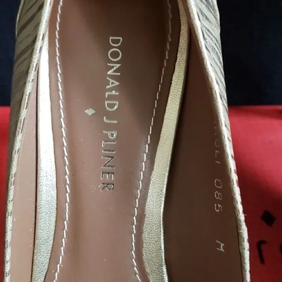 DONALD J. PLINER PRESLI-R7 PLATINO METALLIC SHOES