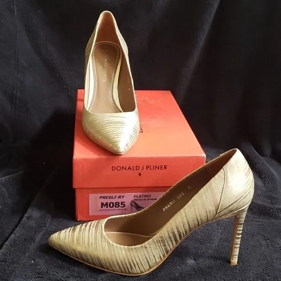 DONALD J. PLINER PRESLI-R7 PLATINO METALLIC SHOES