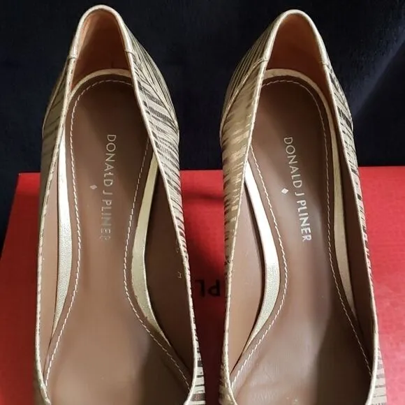 DONALD J. PLINER PRESLI-R7 PLATINO METALLIC SHOES