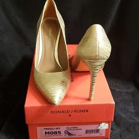 DONALD J. PLINER PRESLI-R7 PLATINO METALLIC SHOES