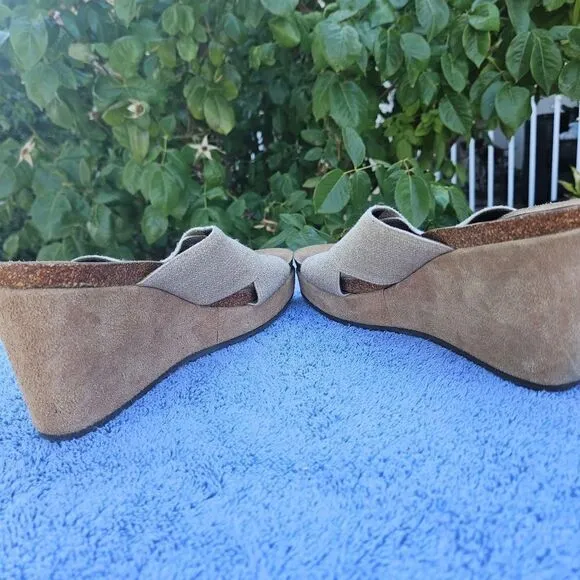 Donal J Pliner wedge sandals
