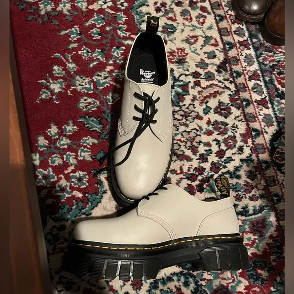 Dr. Martens AUDRICK NAPPA LEATHER PLATFORM SHOES