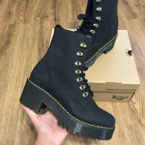 DR MARTENS Leona black leather heeled platform lace up combat boots booties sz7