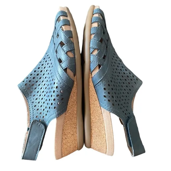 Earth Pisa Galli Dusty Lake Blue Leather Wedge Sandals - Size 7.5
