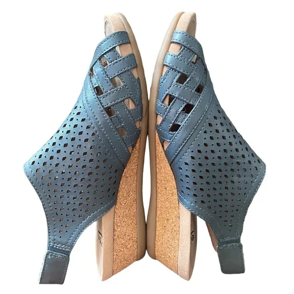 Earth Pisa Galli Dusty Lake Blue Leather Wedge Sandals - Size 7.5