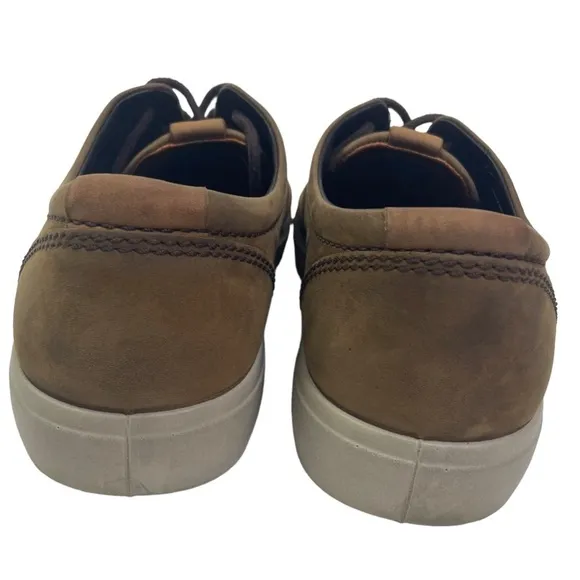 Ecco Men’s Soft Leather Casual Lace Shoes