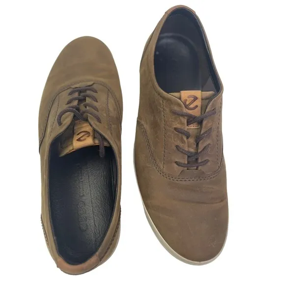 Ecco Men’s Soft Leather Casual Lace Shoes