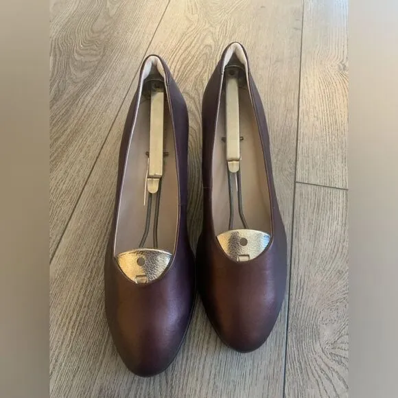 Ecco woman’s heel shoes very beautiful color
