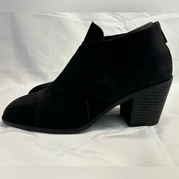 Eileen Fisher Black Suede Heeled Ankle Boots  Women’s Size 8