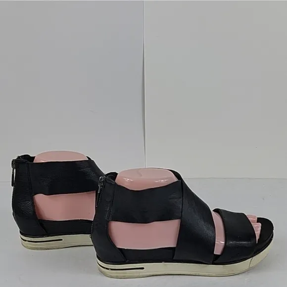 Eileen Fisher Sport Tumbled Leather Sandal