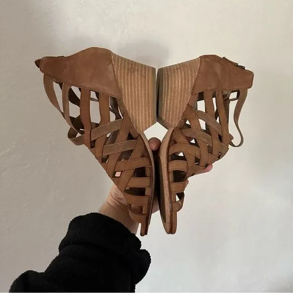 Eileen Fisher Tan Nubuck Leather Crisscross Chunky Heel Sandals