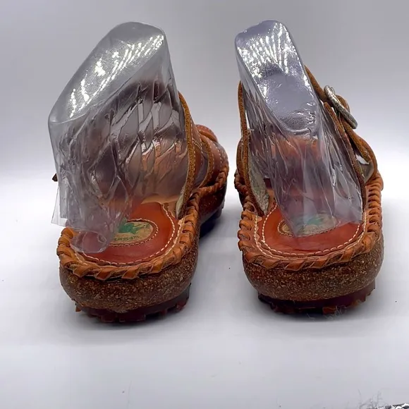 El Naturalista Leather Sandals Made in Spain Sz 36 - heel cushions