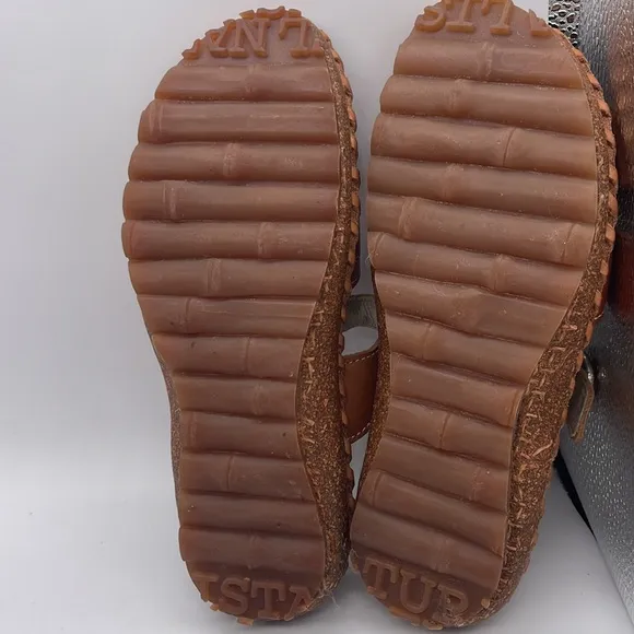 El Naturalista Leather Sandals Made in Spain Sz 36 - heel cushions